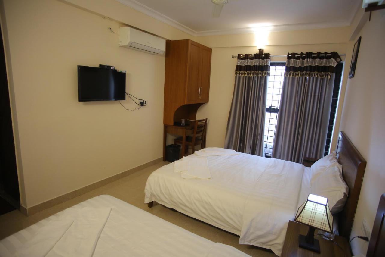 The Lounge Business Hotel Μπανγκαλόρ Εξωτερικό φωτογραφία