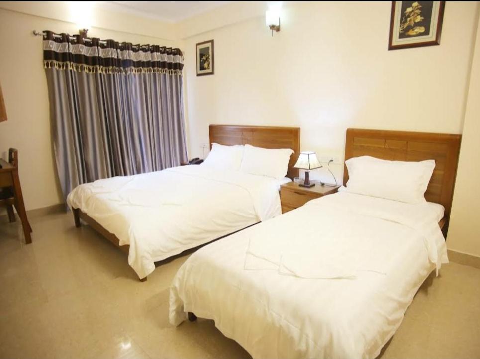 The Lounge Business Hotel Μπανγκαλόρ Εξωτερικό φωτογραφία
