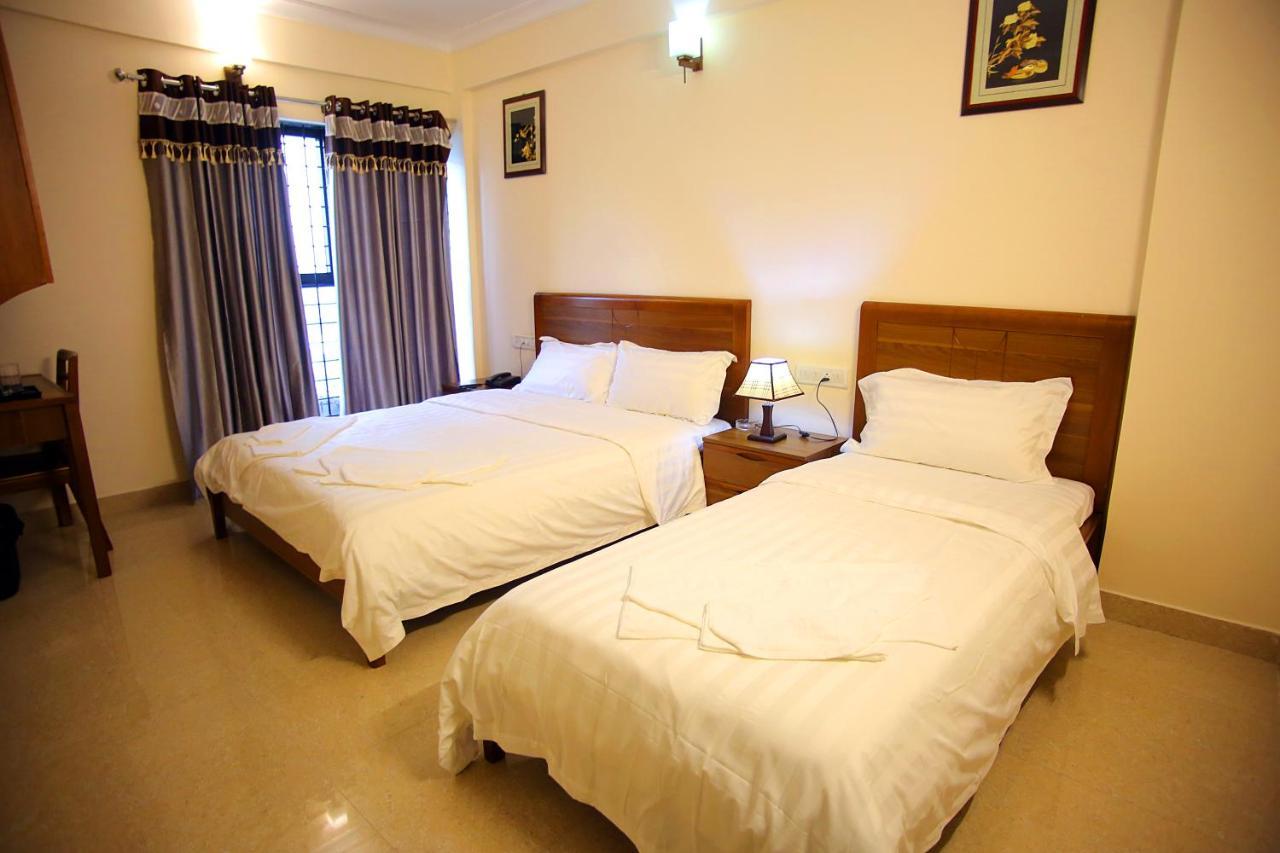 The Lounge Business Hotel Μπανγκαλόρ Εξωτερικό φωτογραφία