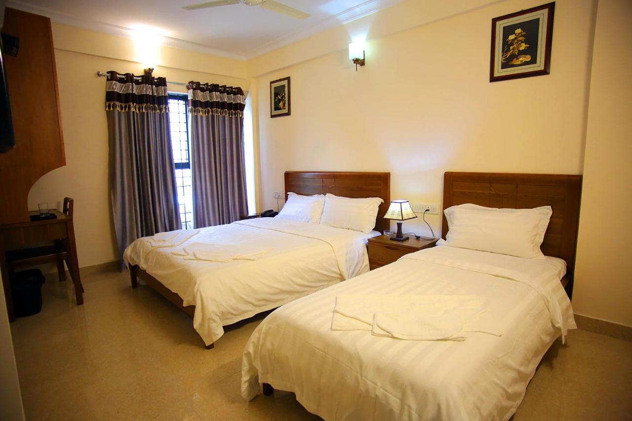 The Lounge Business Hotel Μπανγκαλόρ Εξωτερικό φωτογραφία