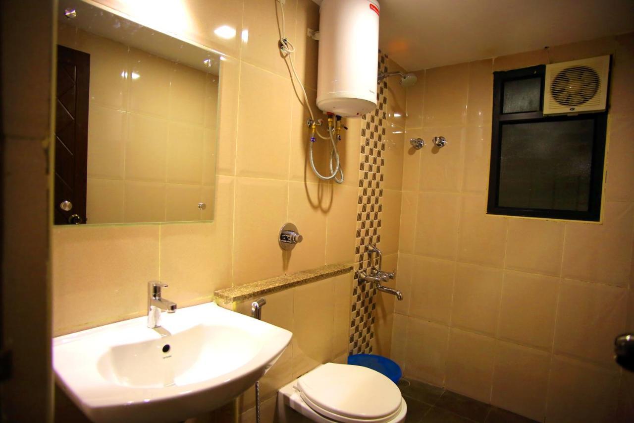 The Lounge Business Hotel Μπανγκαλόρ Εξωτερικό φωτογραφία